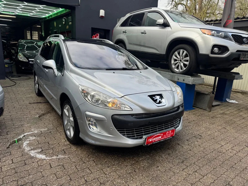 Peugeot 308 SW Sport Plus Panoramadach, Silber, Baujahr 2009